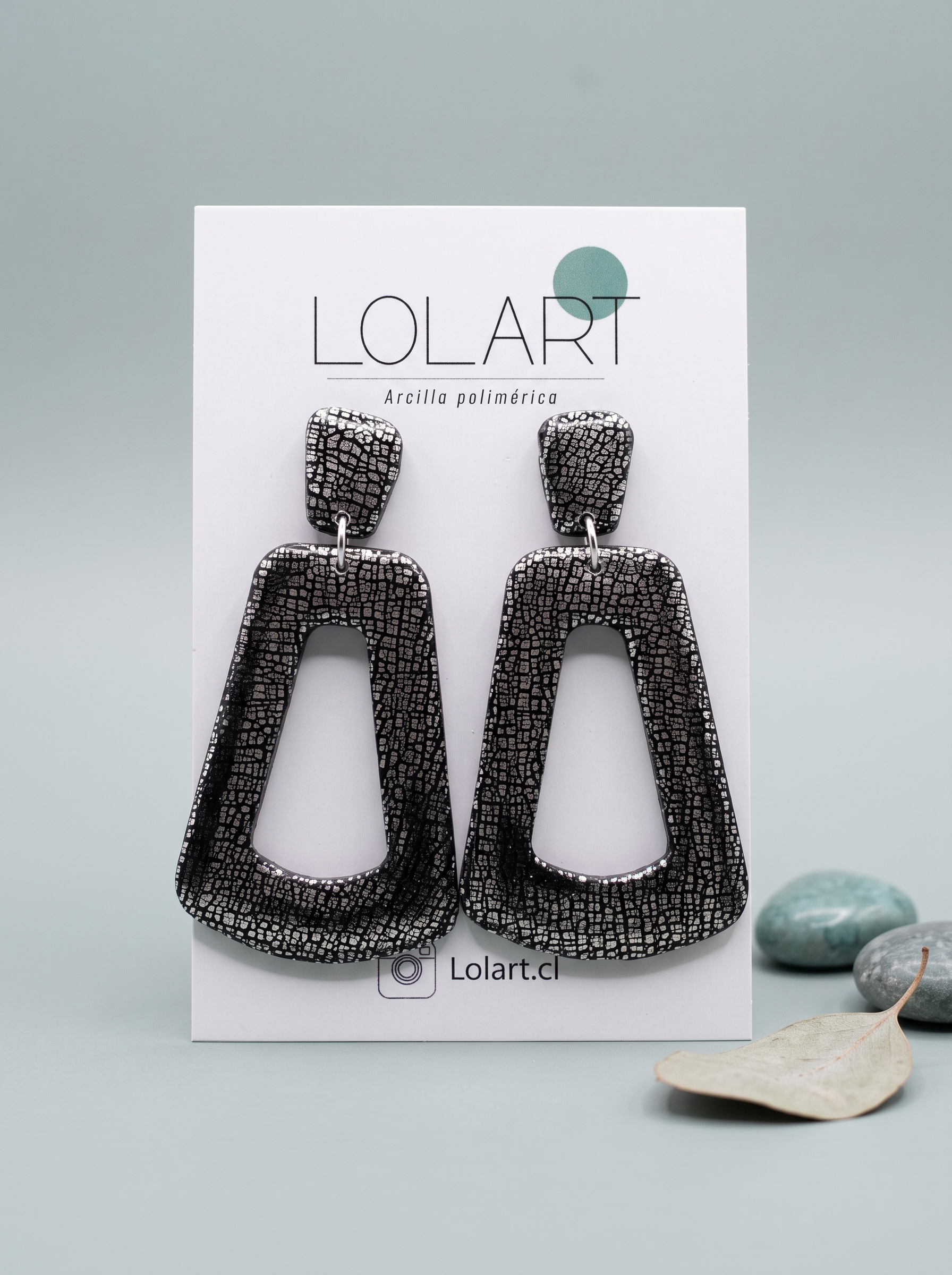 Reptil Negro y Plata